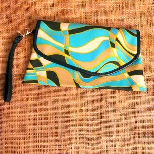 NWOT LuLu wristlet clutch purse